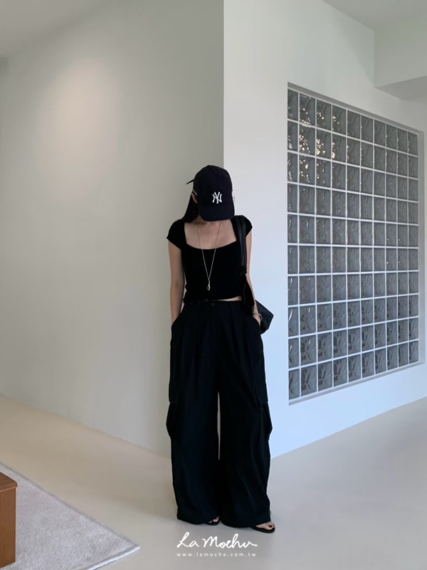 方領氣質素面上衣